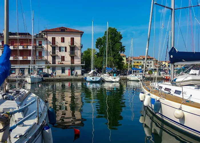 Appartamento In 41087